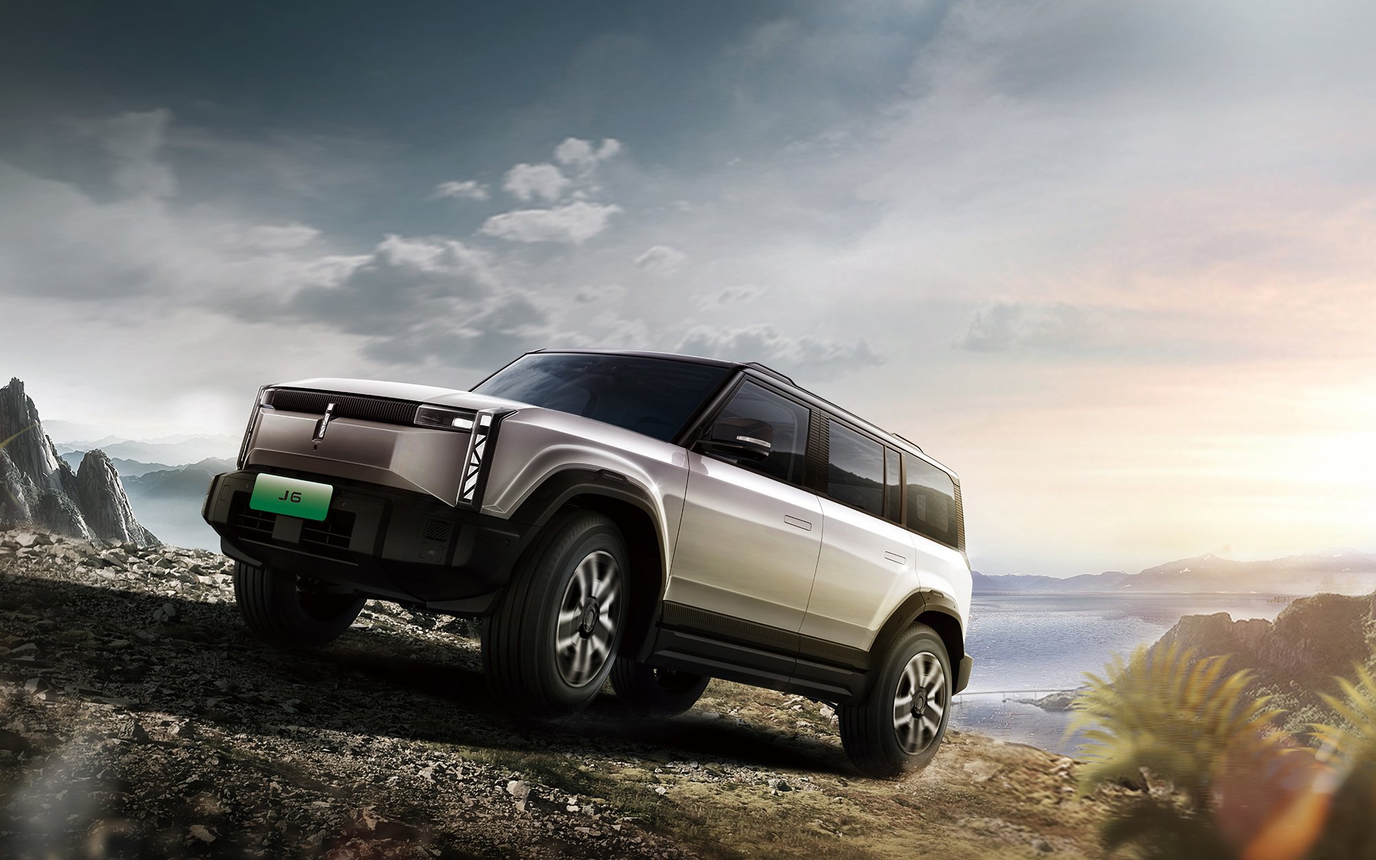 JAECOO J8 PHEV gallery image 5